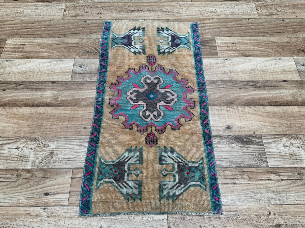 1'6"x2'10" Vintage Camel Beige Hand-Knotted Wool Accent Turkish Rug