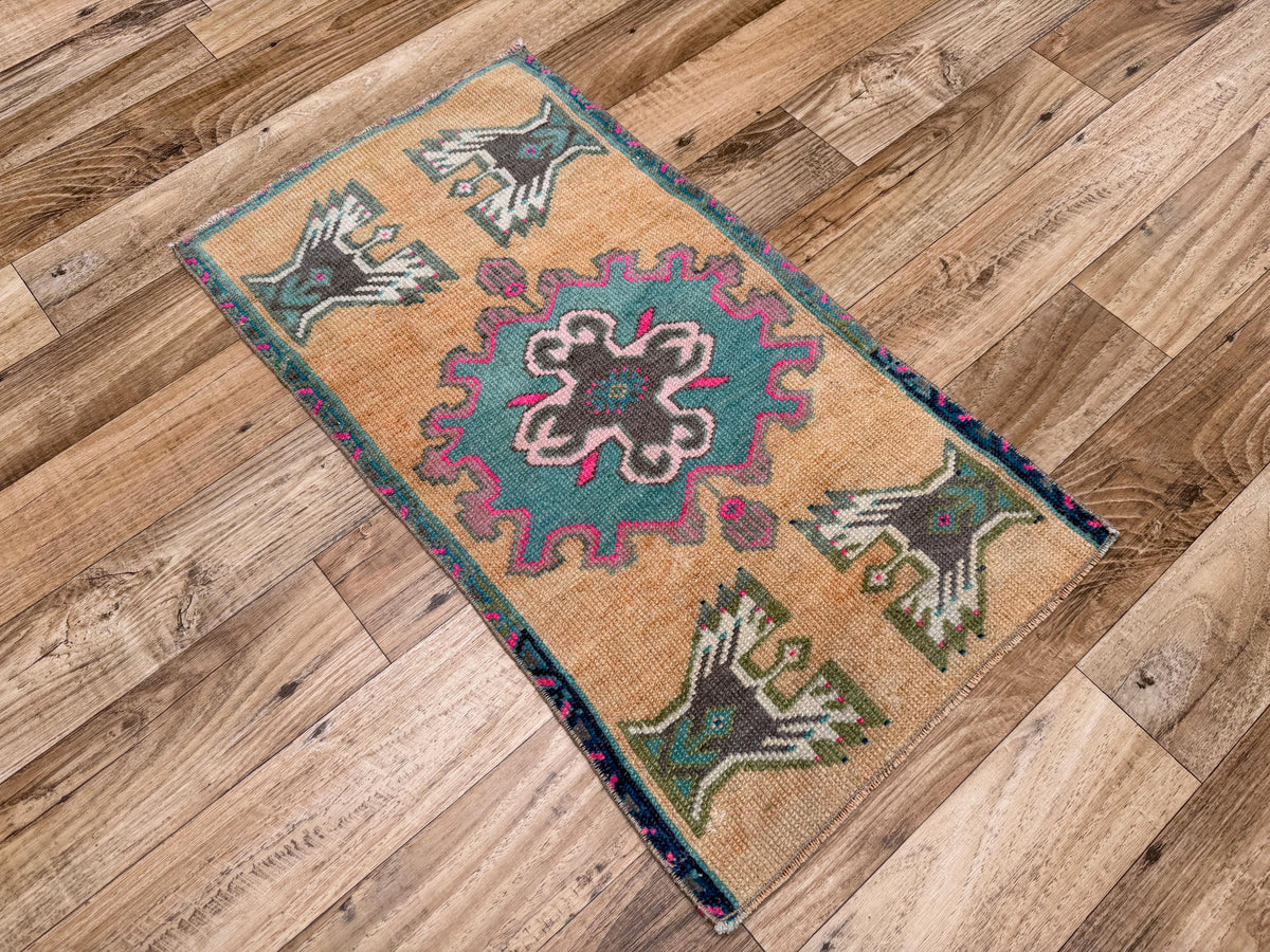 1'6"x2'9" Vintage Camel Beige Hand-Knotted Wool Accent Turkish Rug