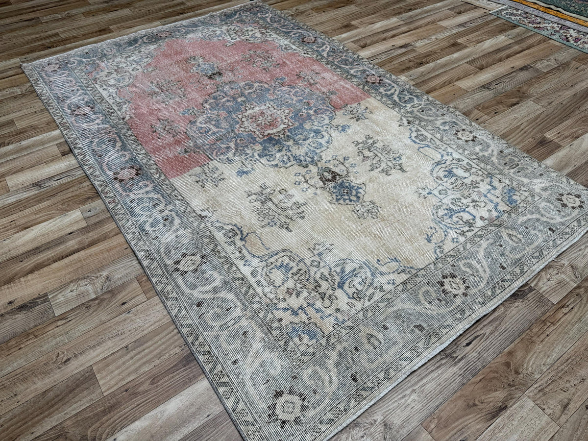 6'0"x9'6" Vintage Ivory Muted Rose Hand-Knotted Turkish Rug - Yildiz Rugs