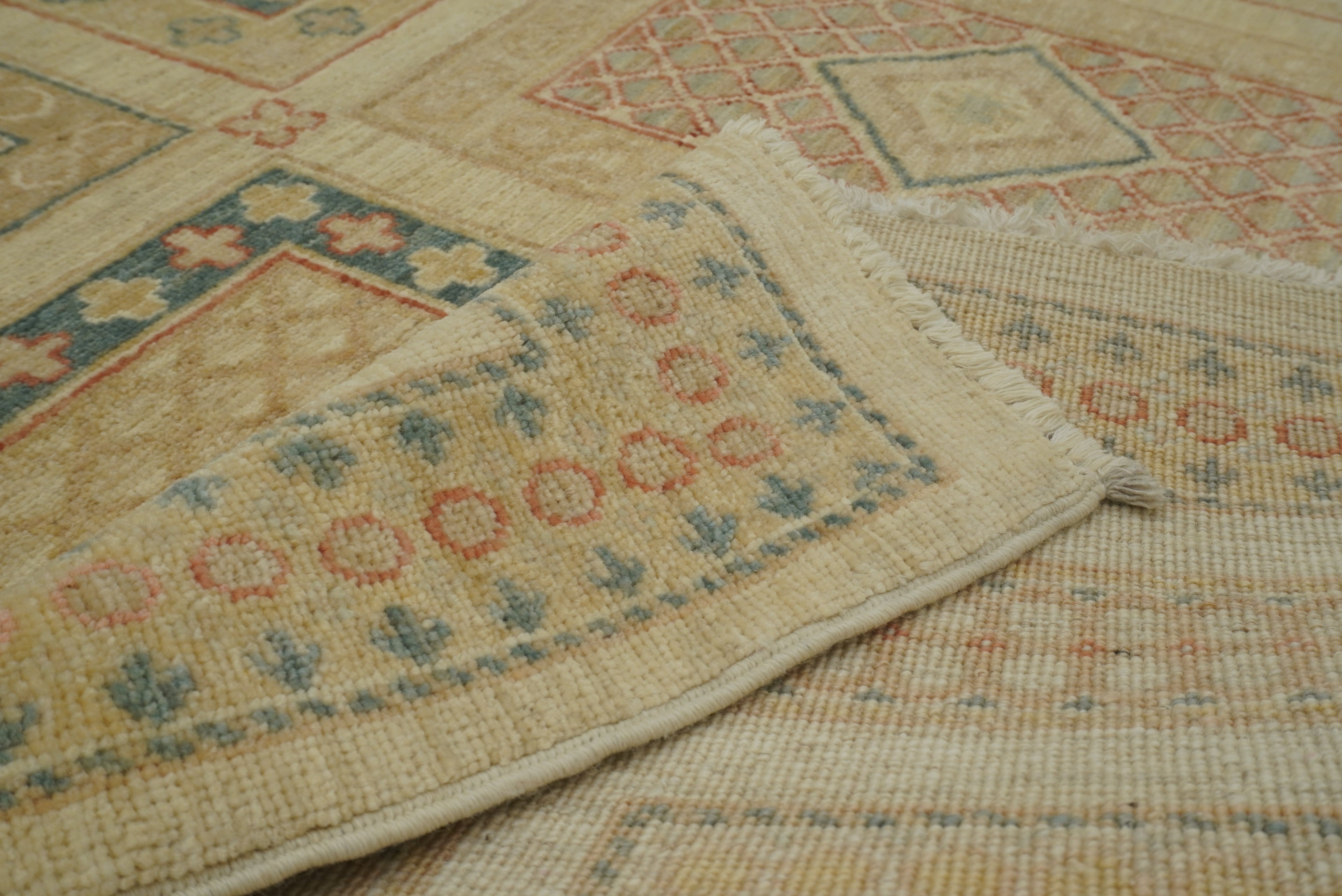 7x10 Bakhtiari Ivory Beige Afghan Hand Knotted Rug - Yildiz Rugs