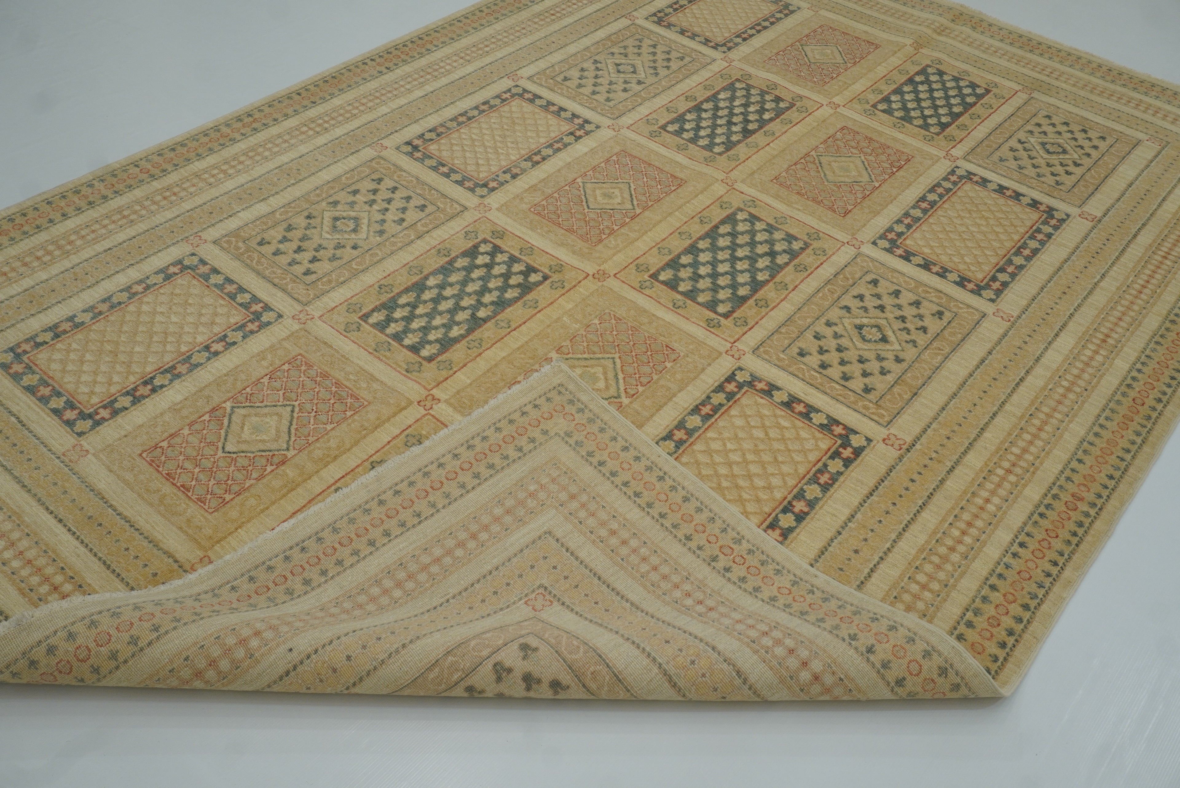 7x10 Bakhtiari Ivory Beige Afghan Hand Knotted Rug - Yildiz Rugs