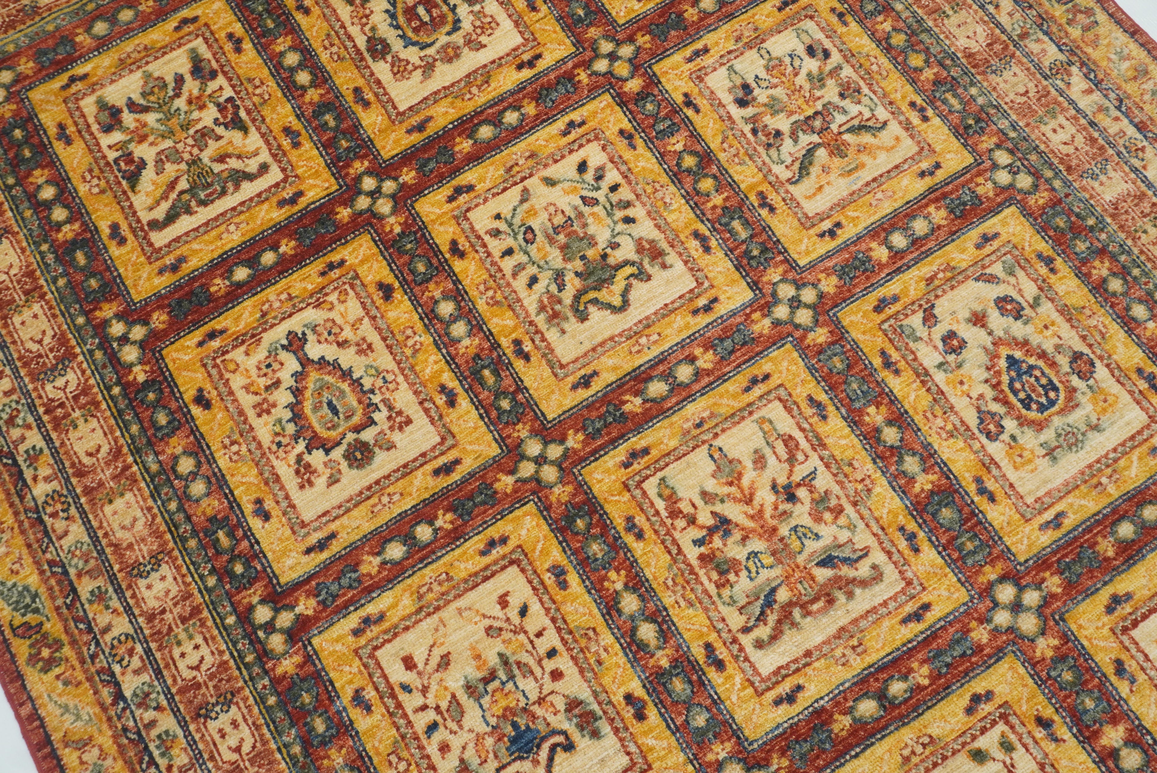 5x7 Red Beige Vintage Bakhtiar Afghan Hand knotted Rug - Yildiz Rugs