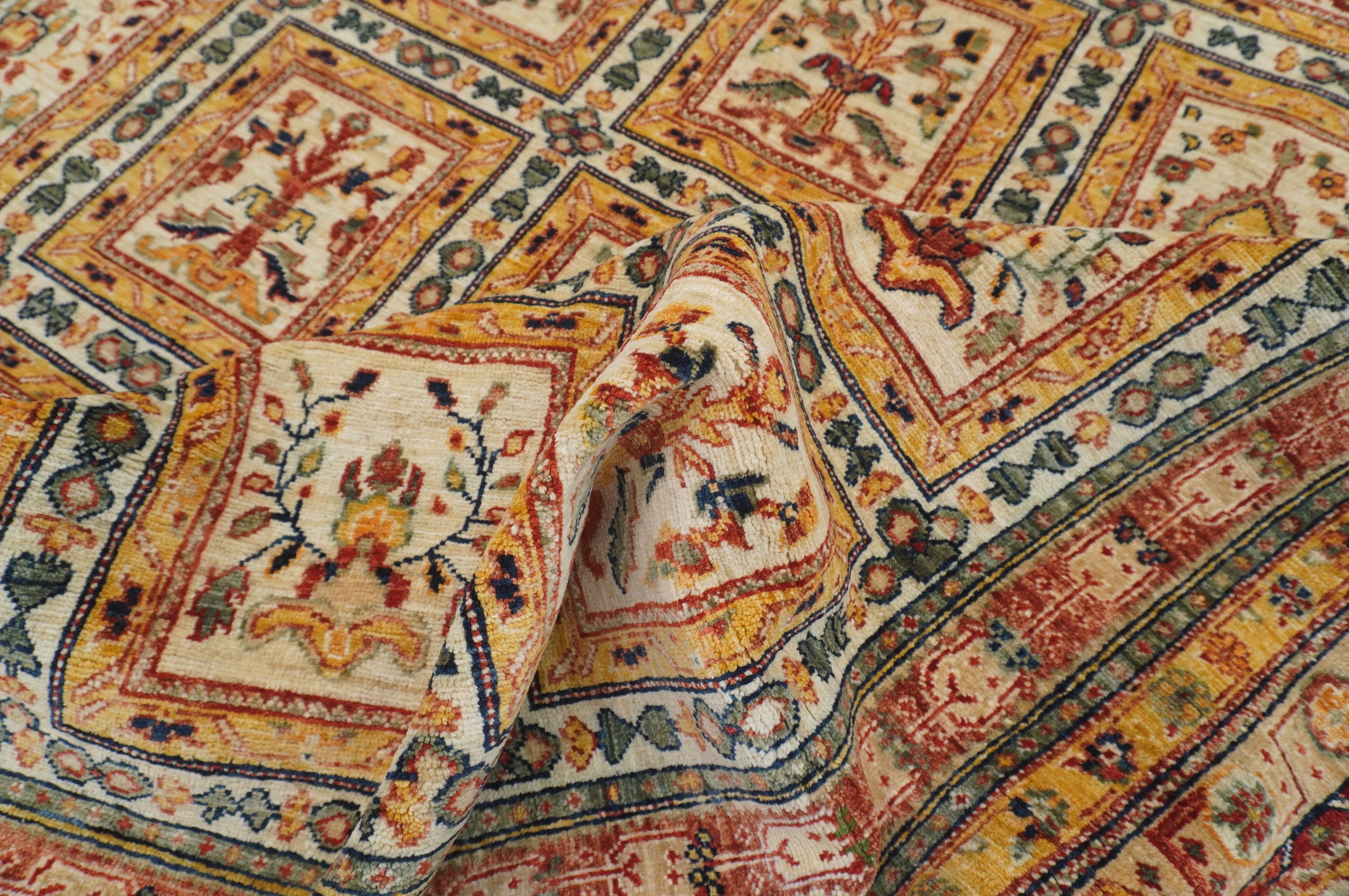 6x10 Beige Vintage Bakhtiari Afghan Hand Knotted Oriental Rug - Yildiz Rugs