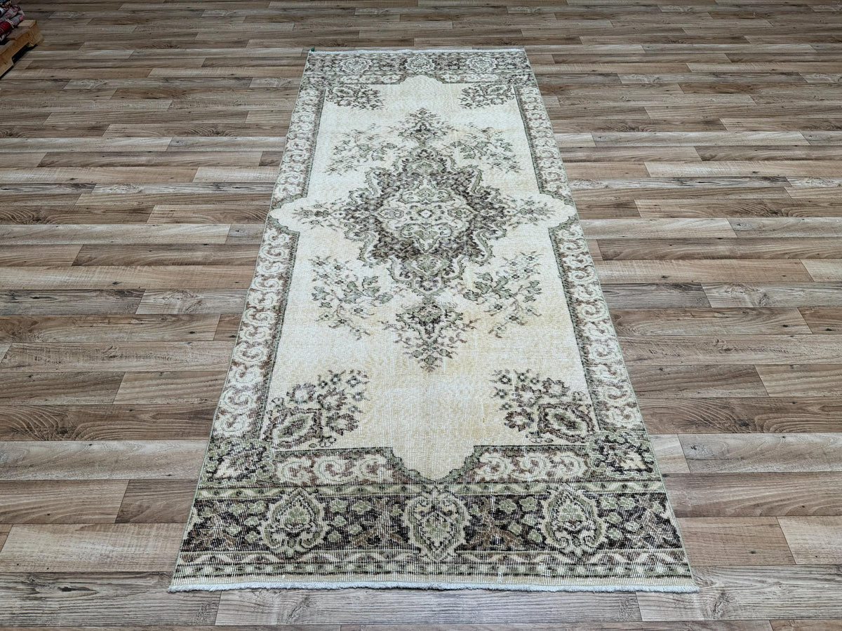 4'2"x9'9" Vintage Ivory Hand-Knotted Wool Turkish Runner Rug