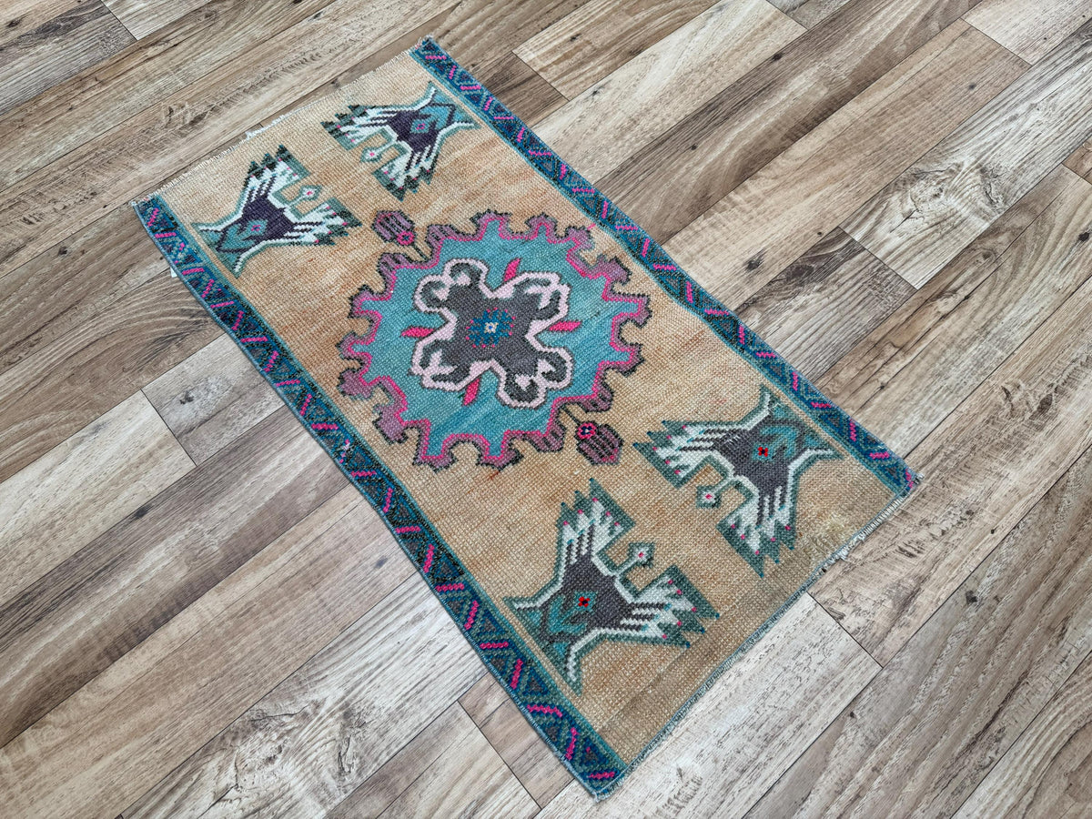 1'6"x2'10" Vintage Camel Beige Hand-Knotted Wool Accent Turkish Rug
