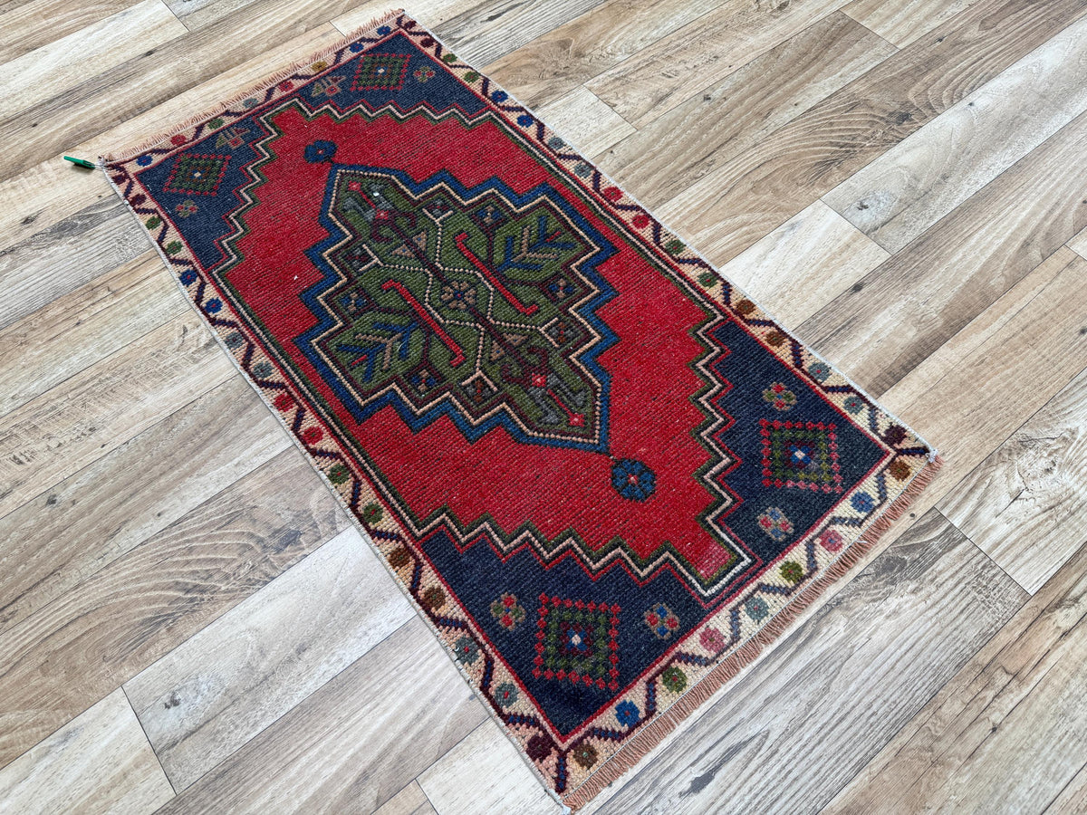 1'9"x3'4" Vintage Red Hand-Knotted Wool Accent Turkish Rug
