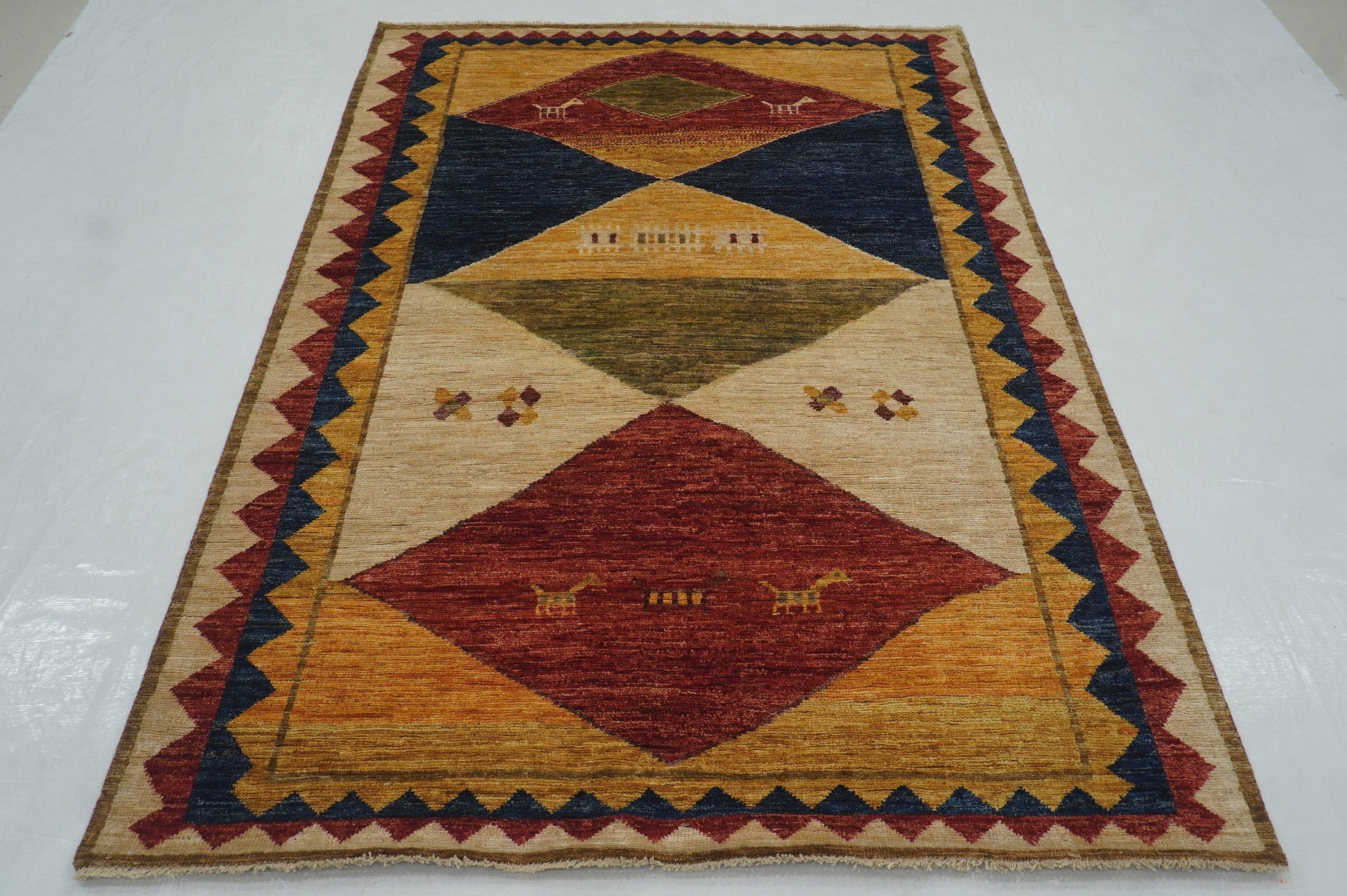 5x7 Beige Tribal Gabbeh Afghan Hand knotted Rug