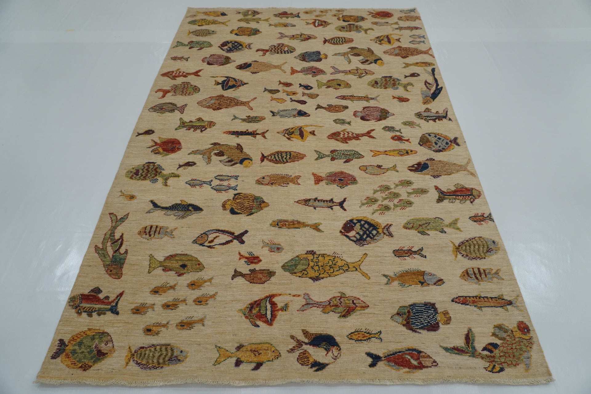5'5"x7'11" Beige Fish Afghan Hand Knotted Rug