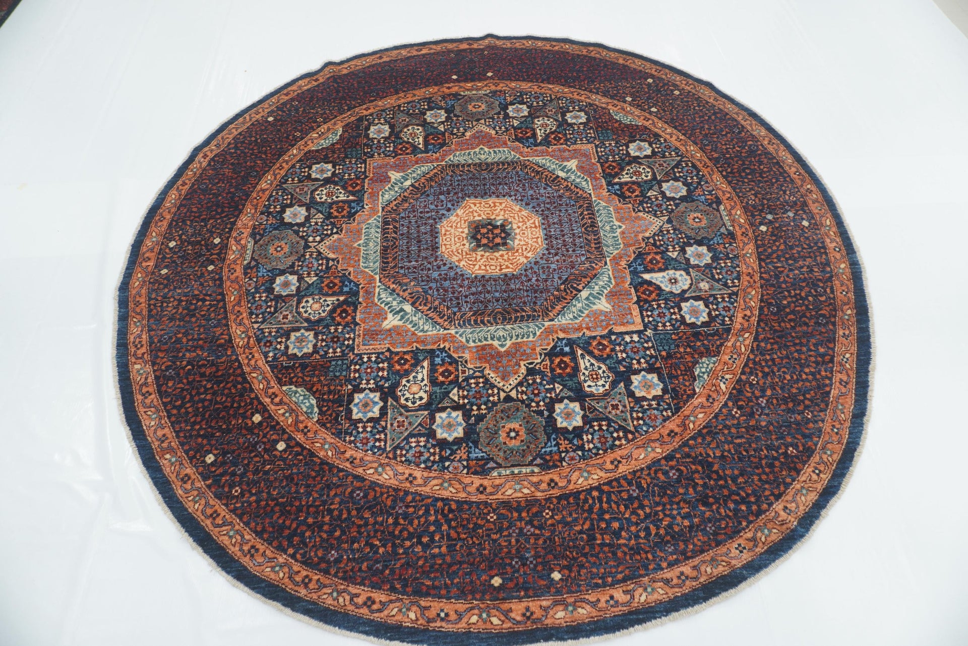 7'7"x7'9" Navy Blue Hand Knotted Mamluk Round Rug