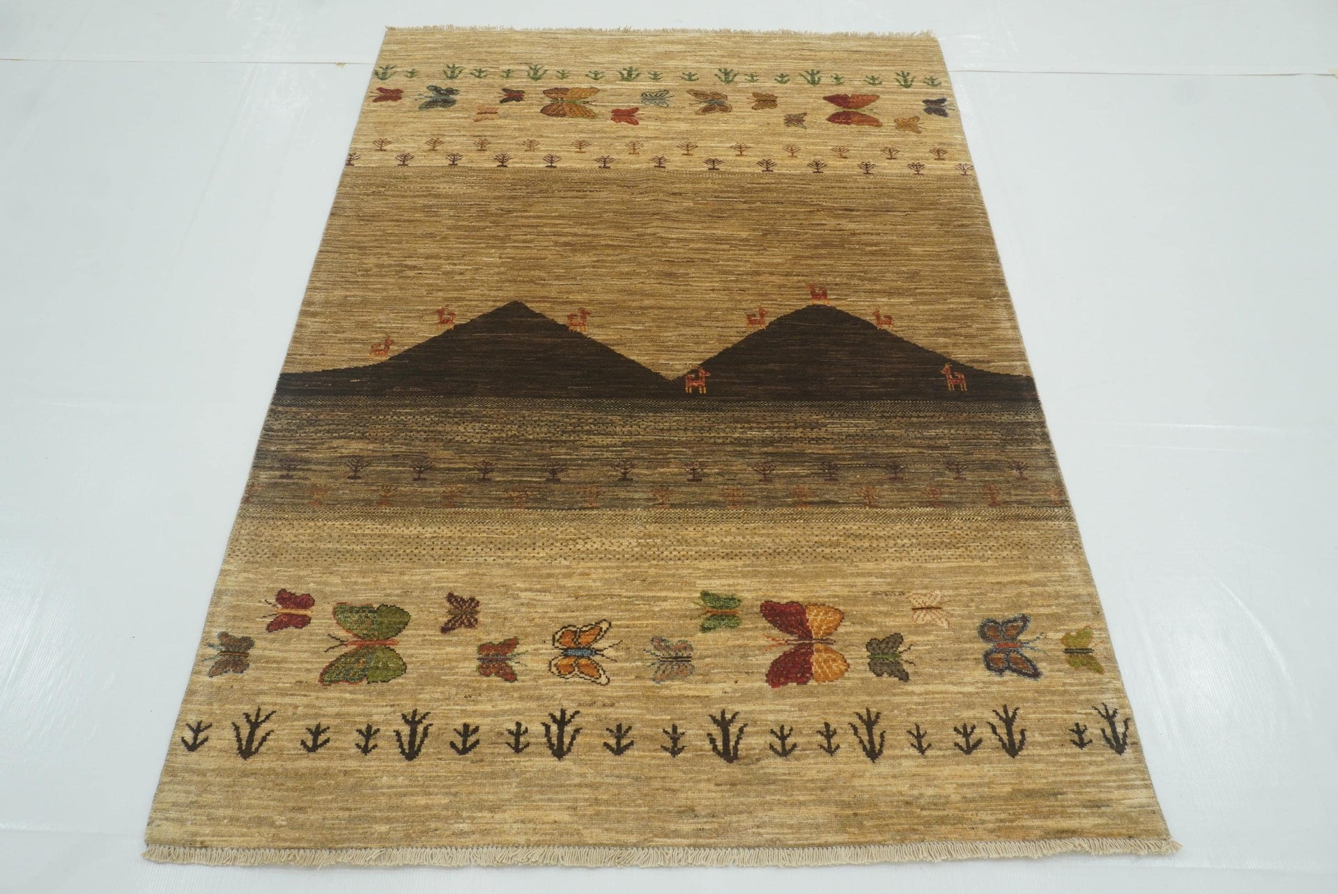 4x6 Beige Gabbeh Landscape Afghan Hand knotted Rug - Yildiz Rugs