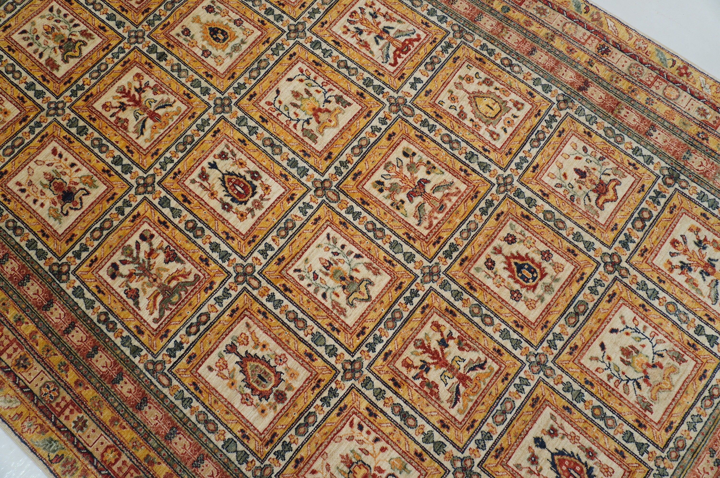 6x10 Beige Vintage Bakhtiari Afghan Hand Knotted Oriental Rug - Yildiz Rugs